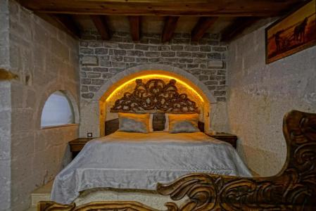 Holiday Cave - 3