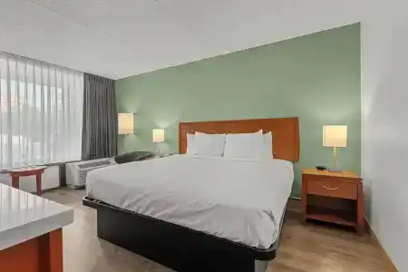 Vagabond Inn Executive Old Town - 58