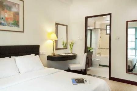 Diamond Westlake Suites - 65