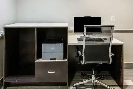 Hawthorn Suites by Wyndham Fort Benning - 1