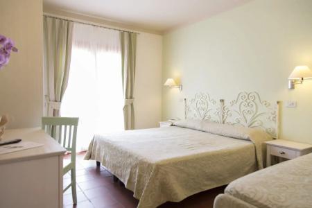 Blu Laconia Village - 7