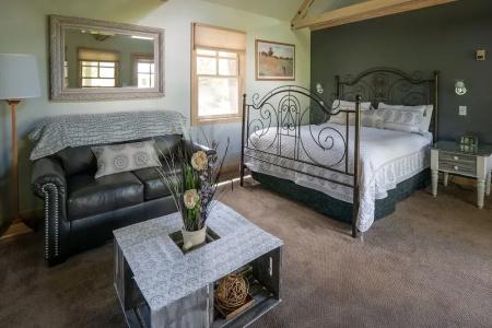 Apple Orchard Inn & Cottages - 55