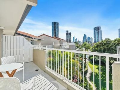 Markham Court - 95