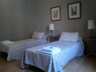 Ally's Bed&Breakfast, - 48