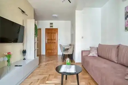 Elena - 247