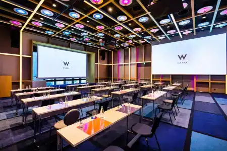 W Osaka - 16