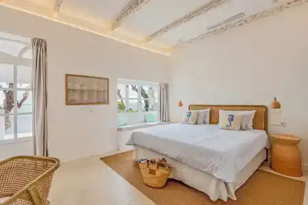 The Sea Club - 244