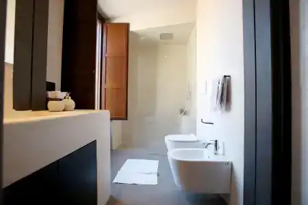 Casa Nostra Luxury Suites - 9