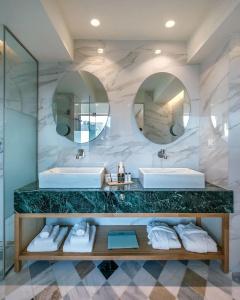 Niche Athens - 16