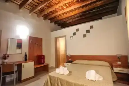 Porta delle Botteghelle - 74