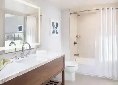Hilton Santa Monica - 74