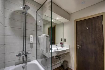 Premier Inn Dubai Al Jaddaf - 54