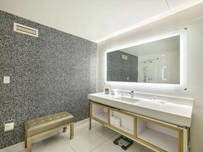 Radisson Blu Downtown - 64