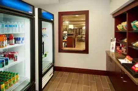 Hampton Inn by Hilton - Toronto - 10