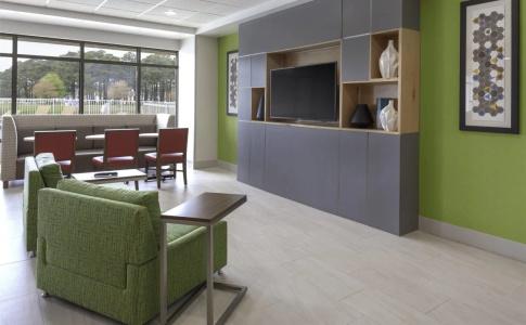 Holiday Inn Express-Broadway at the Beach, an IHG - 7