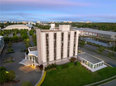 DoubleTree by Hilton Virginia Beach - 29