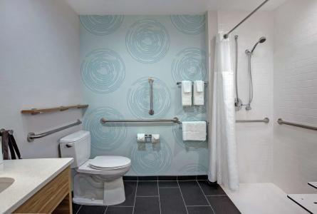 Tru By Hilton Austin Airport, Tx - 9