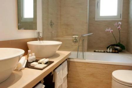 Le Rose Suite - 166