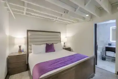Studio 154 Luxury - 157