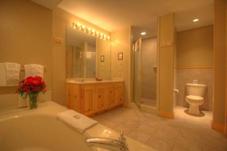 Spruce Point Inn and Spa - 8