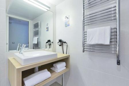 Kyriad Paris 18 - Porte de Clignancourt - Montmartre - 65