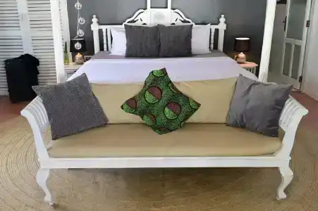 B4 Boutique - 50