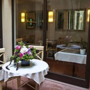 Hôtel Du Mont Dore Batignolles - 16