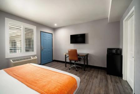 Lyfe Inn & Suites By Aga - Lax Airport - 49