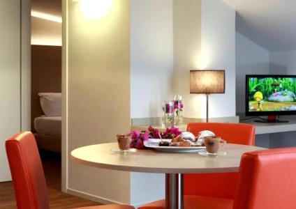 Colonne - Alihotels - 81