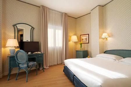 Grand Astoria - 65