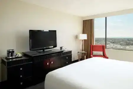 Doubletree by Hilton Los Angeles Downtown - 3
