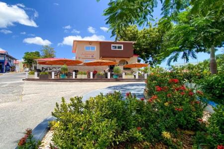 Simpson Bay Marina & Spa - 27
