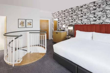 DoubleTree by Hilton Manchester Piccadilly - 43