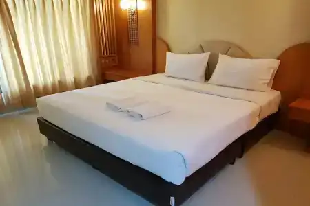 Poonsook Phitsanulok Sha Plus - 65