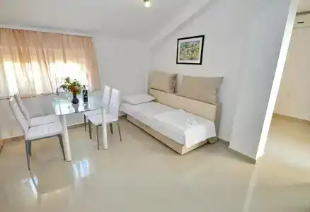 Villa Velzon Guesthouse - 92