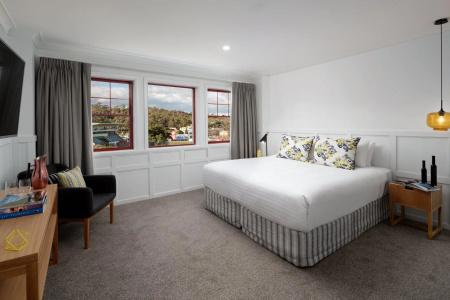 Rydges - 43