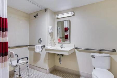 Red Roof Inn Plus+ Miami Airport - 53