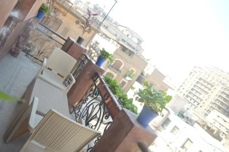 Midtown Hostel - 13