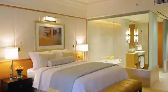 The Ritz-Carlton Executive Residences - 11
