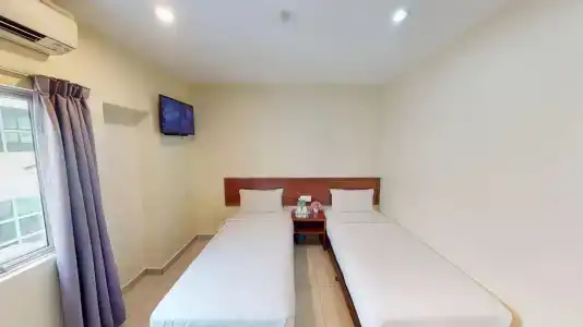 Maple Inn - 4