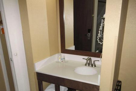 Comfort Inn Lucky Lane - 8