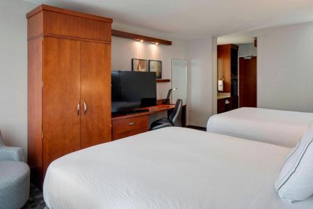 Courtyard by Marriott Boston Logan Airport - 5