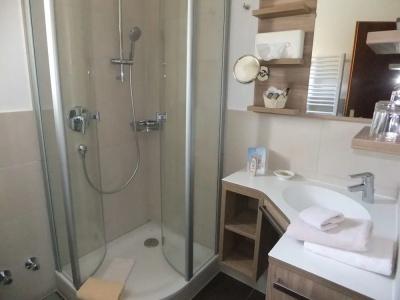 ApartChristine - 10