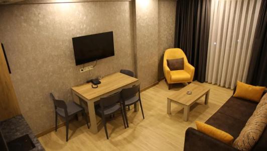Golden World Suite - 7