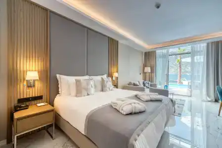 Blue Kotor Bay Premium Spa Resort - 36