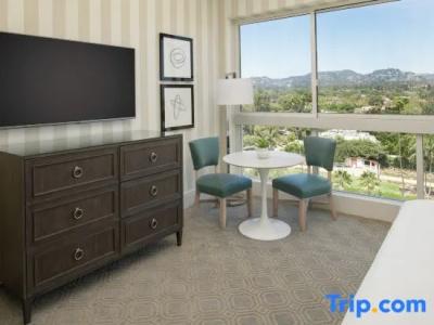The Beverly Hilton - 88