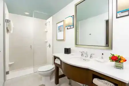 Hilton Garden Inn / The Keys Collection - 8
