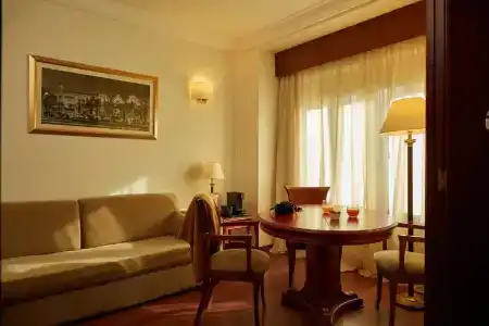 El Avenida Palace - 87