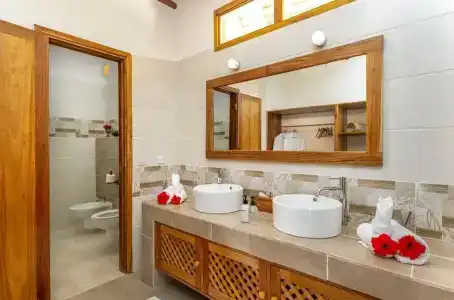 Zanzibar Queen - 5