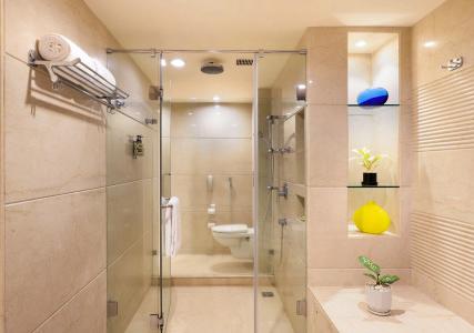 Lemon Tree Premier, Ulsoor Lake, Bengaluru - 80